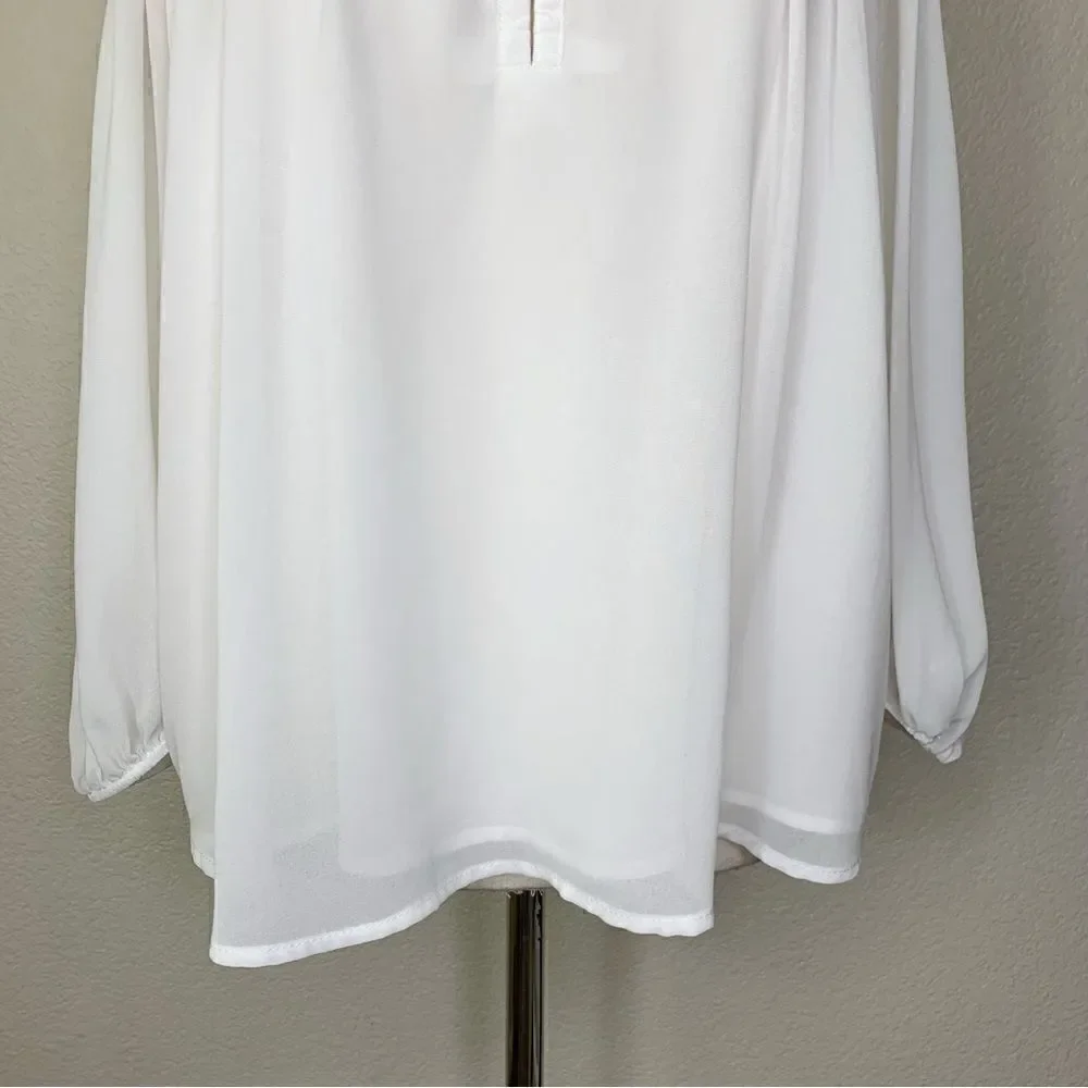 Khloe California White Cold Shoulder Top - Picture 3 of 12